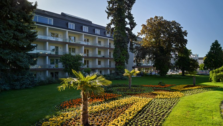 At the Park Hotel Au&szlig;enaufnahme vom Park, &copy; At the Park Hotel