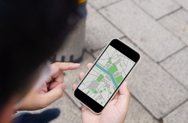 Google Maps - &Uuml;bersichtskarten , &copy; charliepix