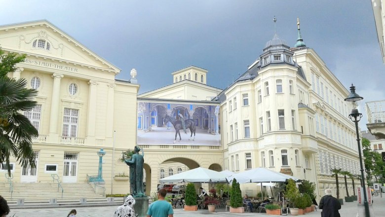 Baden Theaterplatz, © Gottfried Steiner