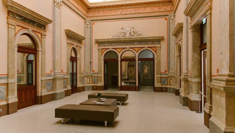 Spiegelsaal im ehem. Frauenbad, &copy; Teresa Wagenhofer