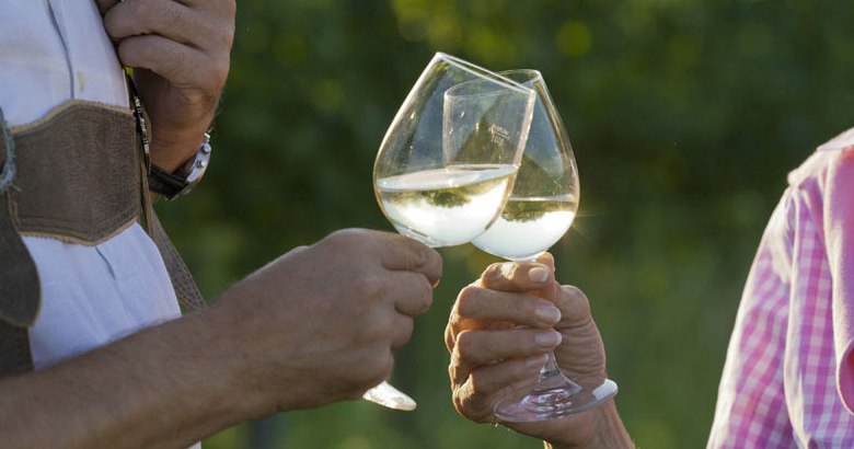 Weingl&auml;ser in den Weing&auml;rten, &copy; Rainer Mirau