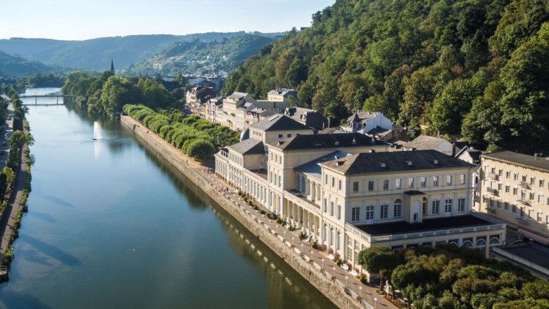 Das Kurviertel in Bad Ems erstreckt sich auf einem schmalen Streifen entlang der Lahn., © Dominik Ketz