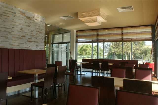 Conservatory, &copy; Peter Haus